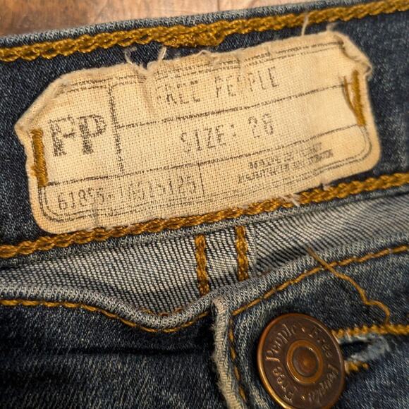 Free People distressed denim jeans size 28 in GUC - Picture 3 of 5